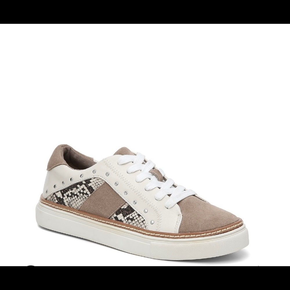 Women’s sneakers